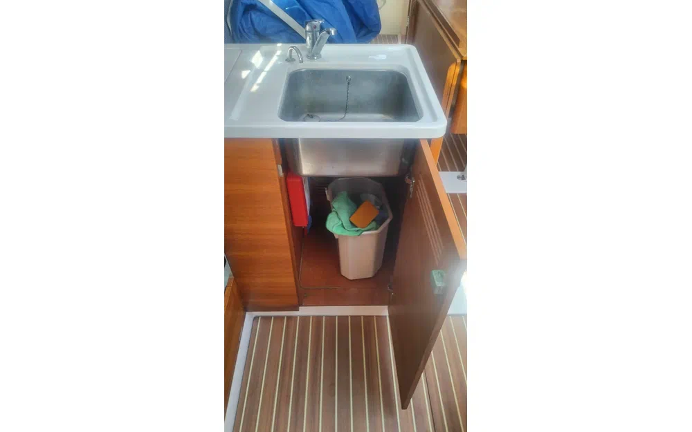 slider 18 X-Yachts 41 MAKANAKI