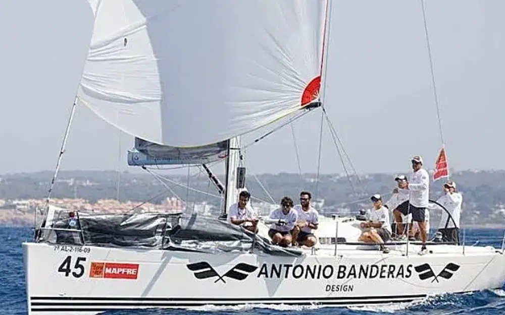 slider 1 X-Yachts 41 MAKANAKI