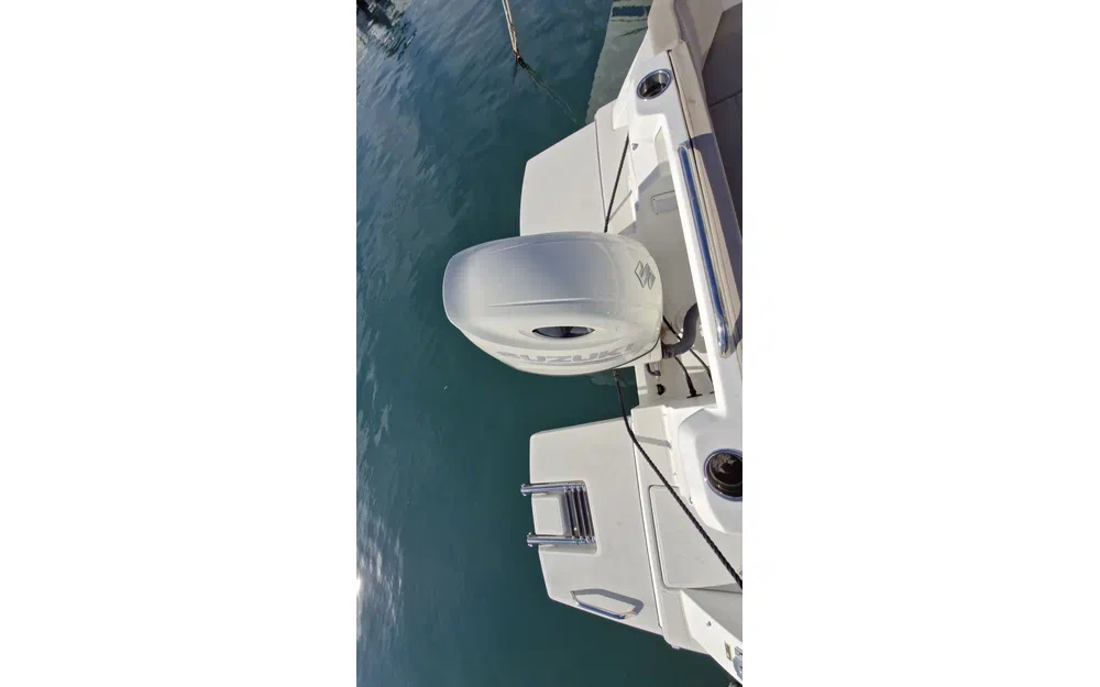 slider 18 Beneteau Antares 8 OB