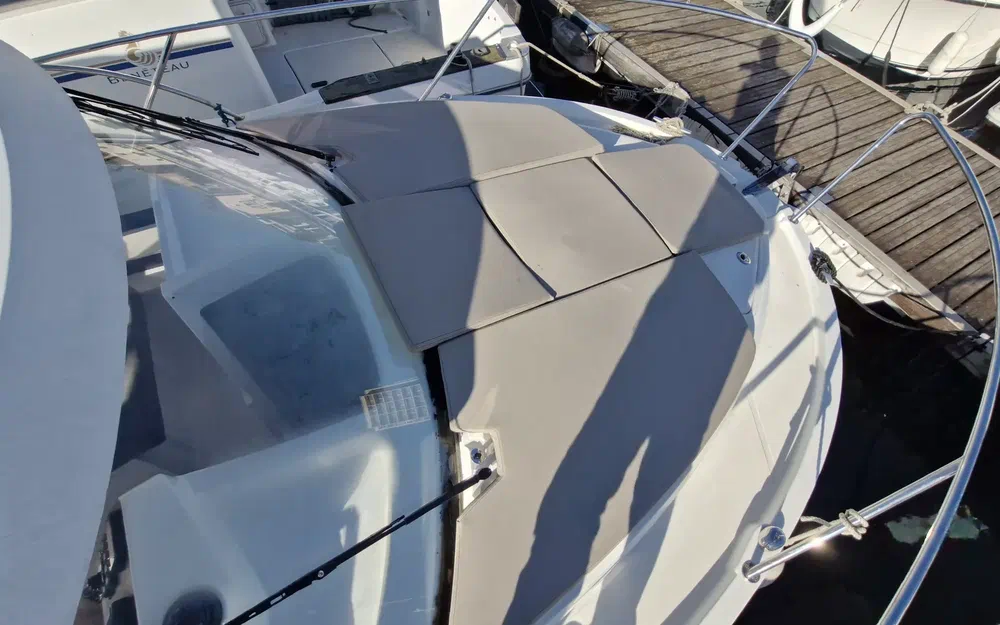 slider 3 Beneteau Antares 8 OB
