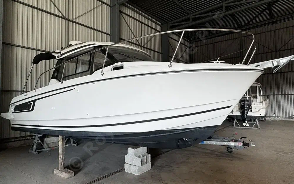 slider 0 Jeanneau Merry Fisher 795