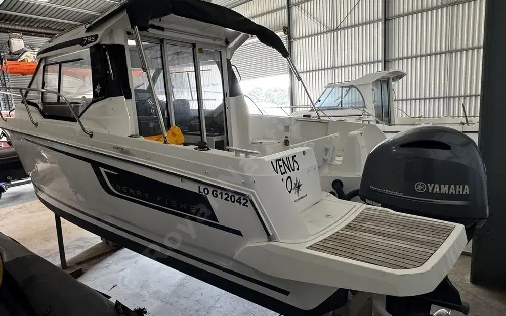 slider 3 Jeanneau Merry Fisher 795