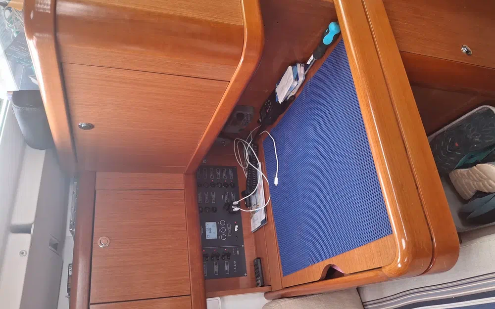 slider 4 Beneteau Oceanis 34