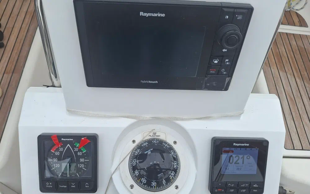 slider 5 Beneteau Oceanis 34