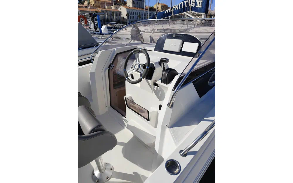 slider 11 Pacific Craft 750 SC