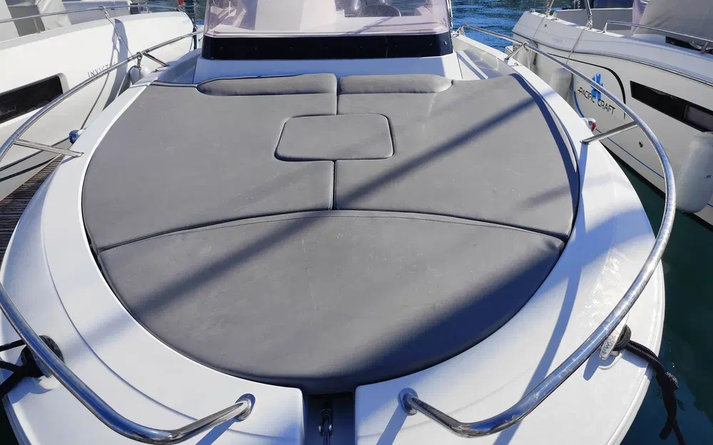 slider 1 Pacific Craft 750 SC