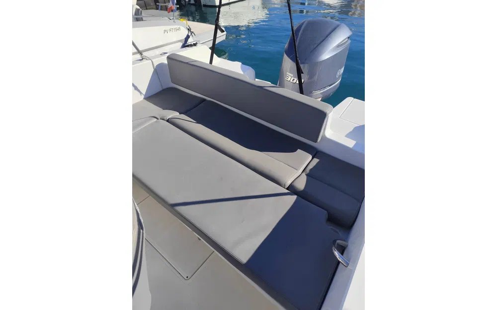 slider 4 Pacific Craft 750 SC