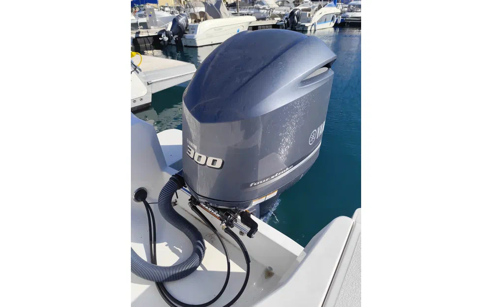 slider 5 Pacific Craft 750 SC