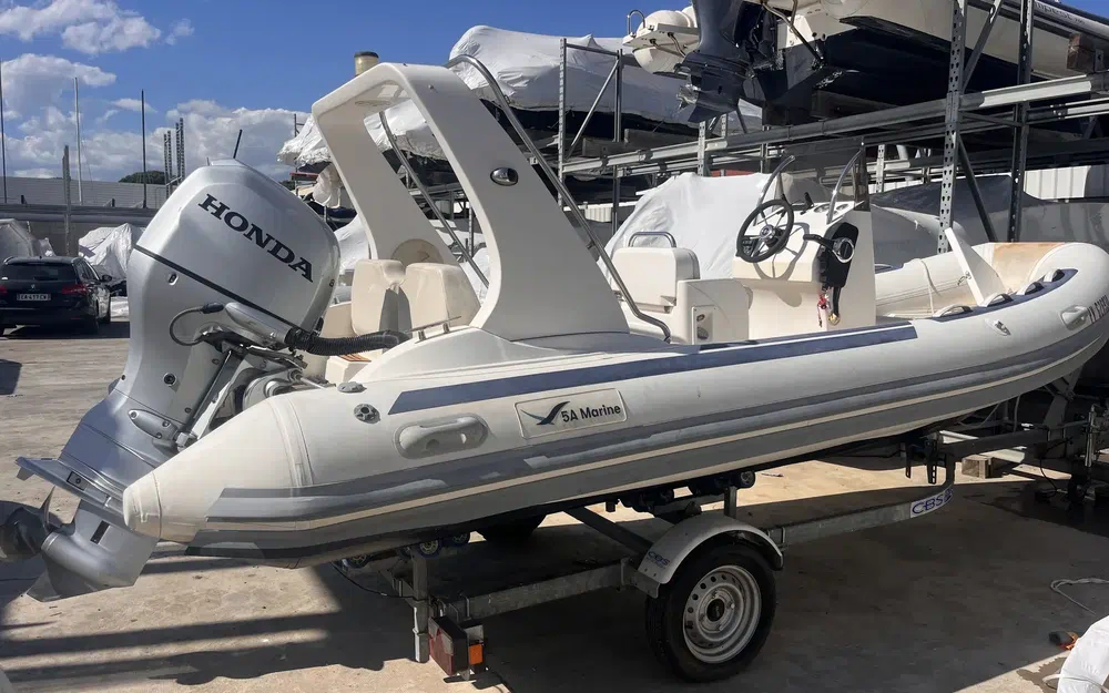 slider 0 5A Marine 520