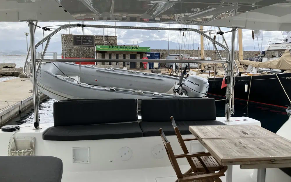 slider 3 Lagoon 46