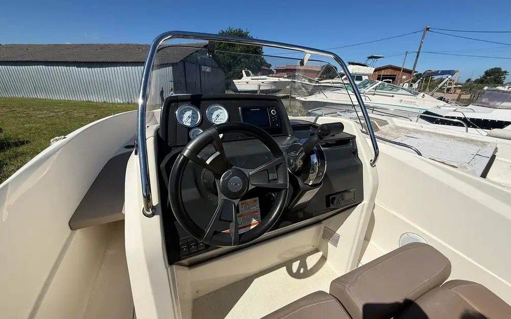 slider 12 Quicksilver 555 Open