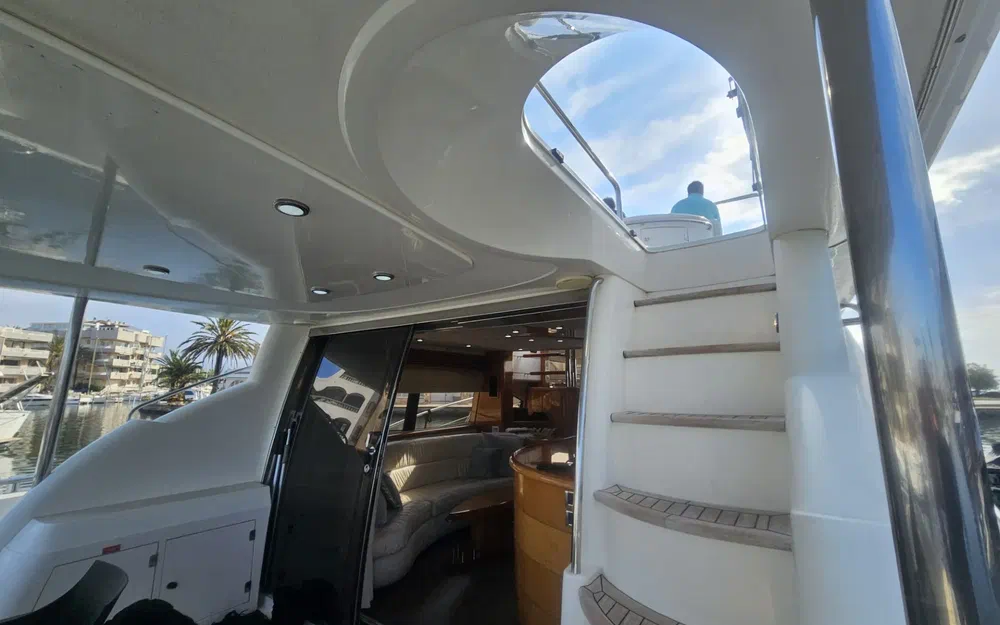 slider 1 Sunseeker Manhattan 74