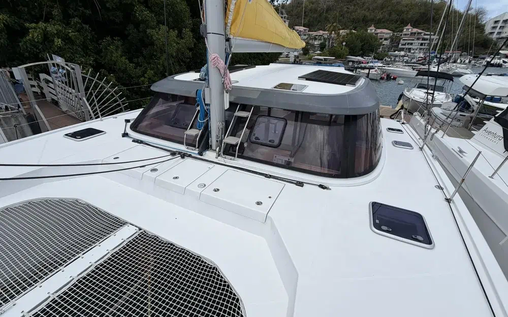 slider 13 Nautitech 40 Open