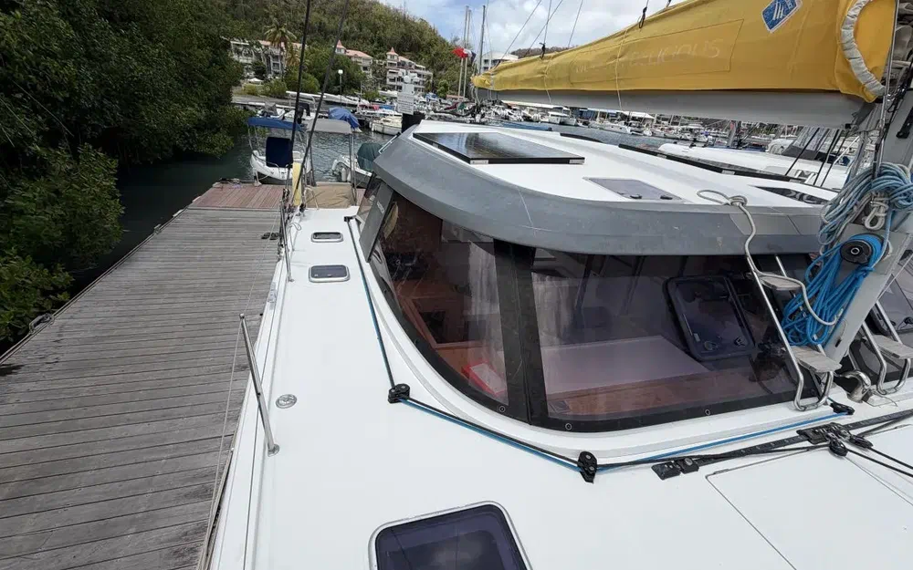 slider 14 Nautitech 40 Open