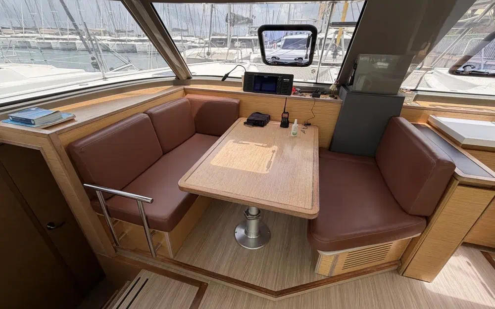 slider 23 Nautitech 40 Open