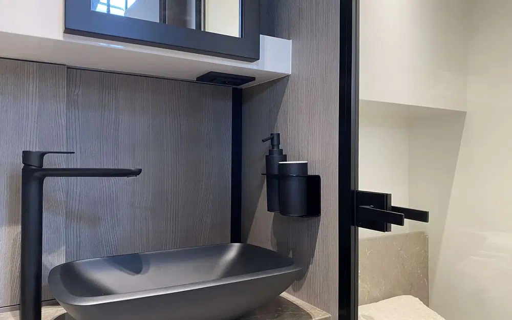 slider 12 Cranchi A46 Luxury Tender