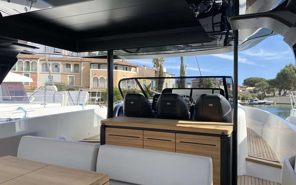 slider 5 Cranchi A46 Luxury Tender