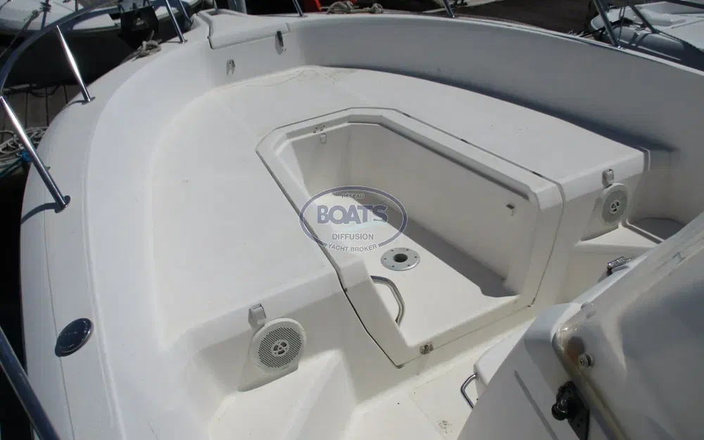 slider 3 White Shark 226