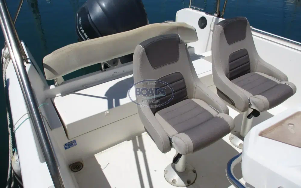 slider 5 White Shark 226
