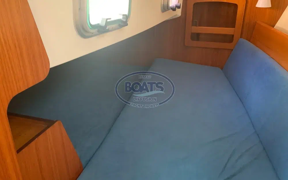 slider 10 Jeanneau Sun Odyssey 32