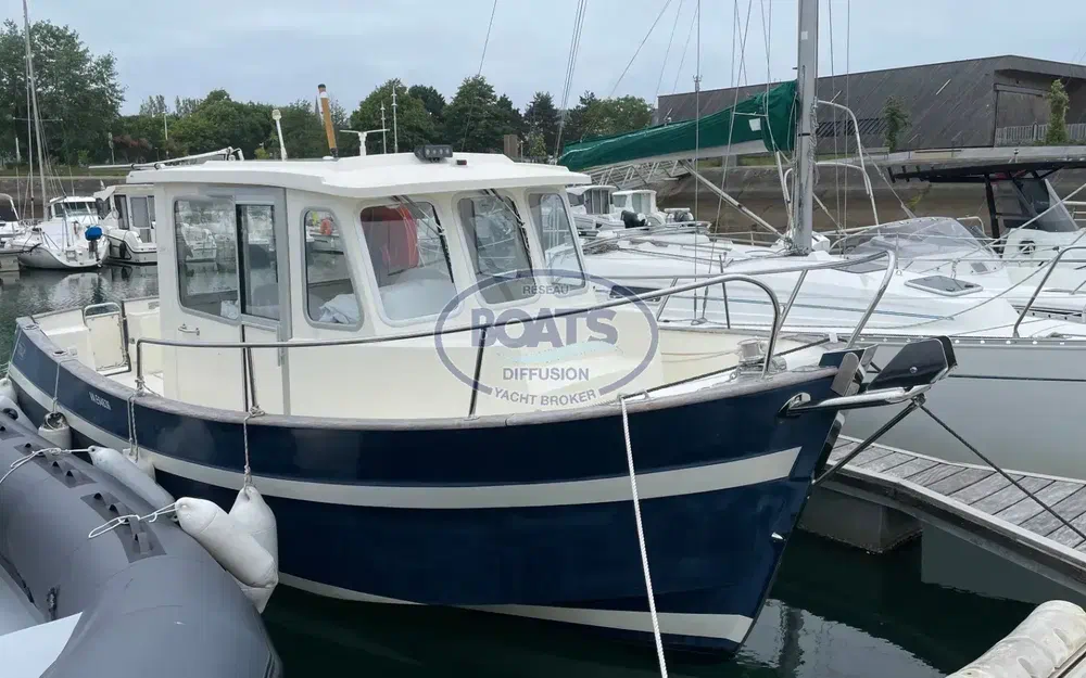 slider 1 Rhea 730 Fishing