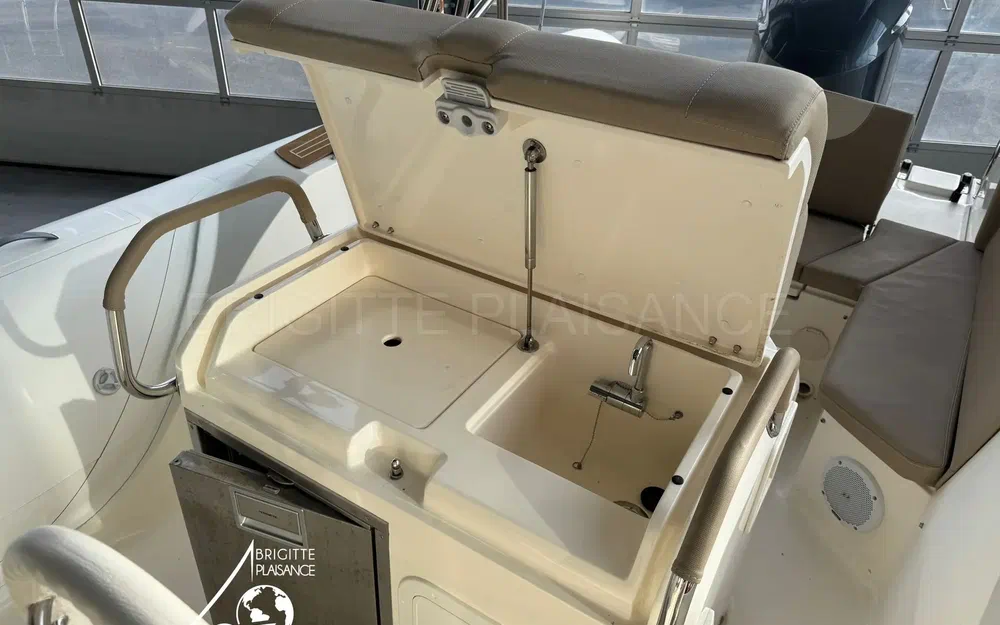 slider 2 Capelli Tempest 775