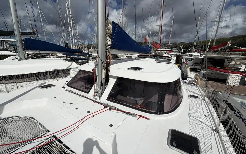 slider 10 Nautitech 40 Open