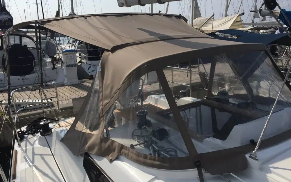 slider 2 Jeanneau Sun Odyssey 319