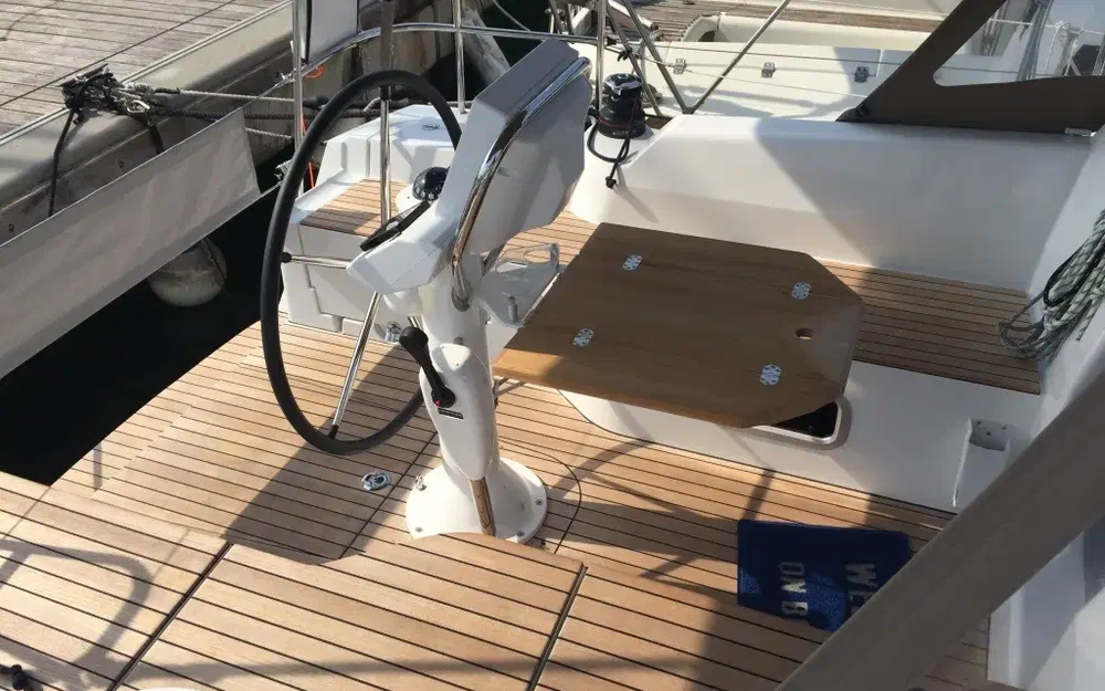slider 4 Jeanneau Sun Odyssey 319