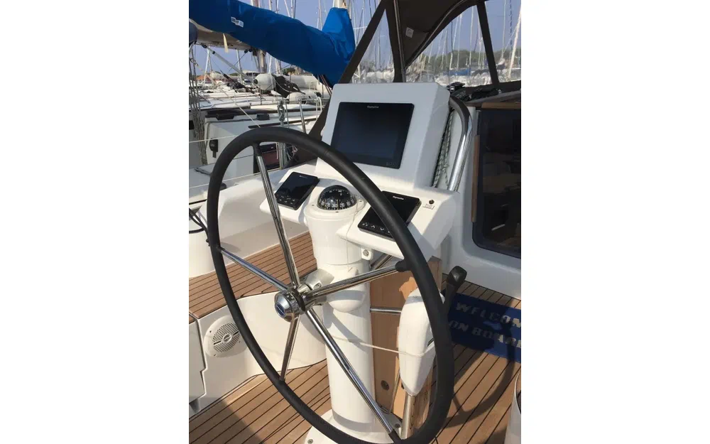 slider 5 Jeanneau Sun Odyssey 319