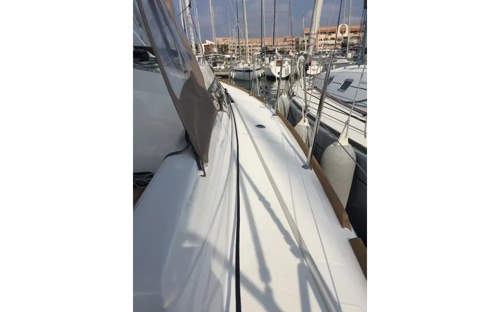slider 6 Jeanneau Sun Odyssey 319