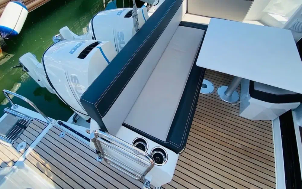 slider 1 Jeanneau Merry Fisher 895