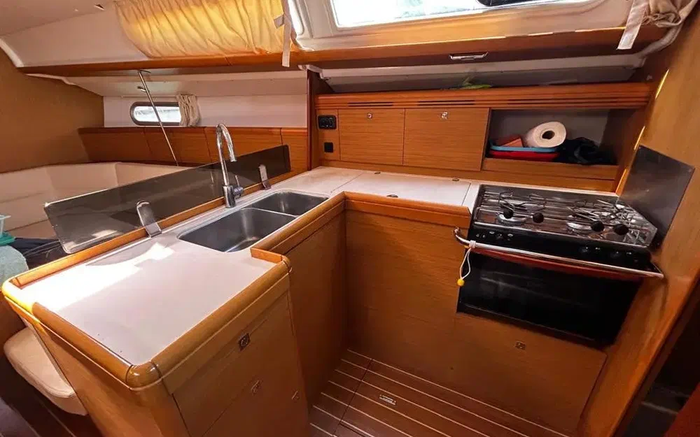slider 11 Jeanneau Sun Odyssey 39 i