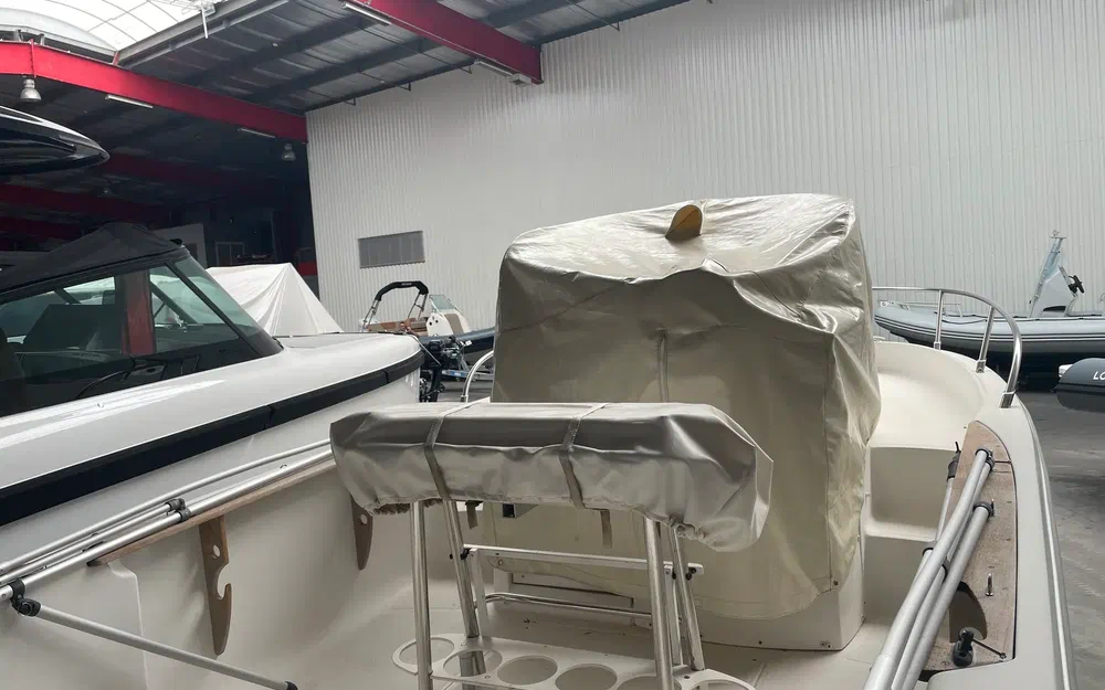 slider 3 Sessa Marine Key Largo 22 Deck