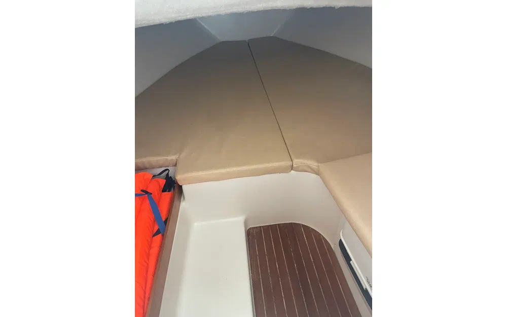 slider 8 Sessa Marine Key Largo 22 Deck