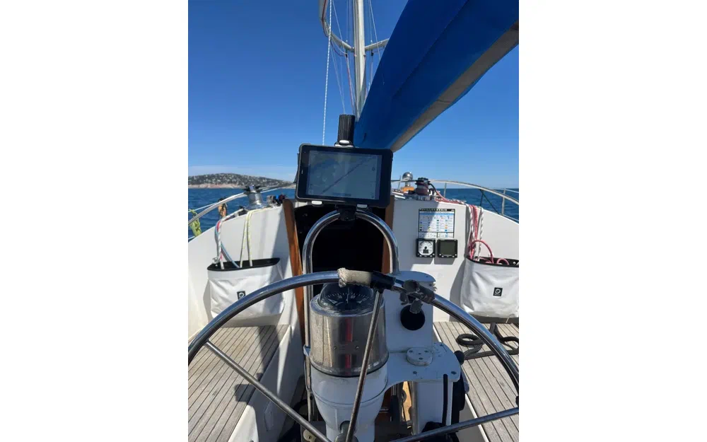 slider 11 Hinterhoeller Nonsuch 30 Ultra