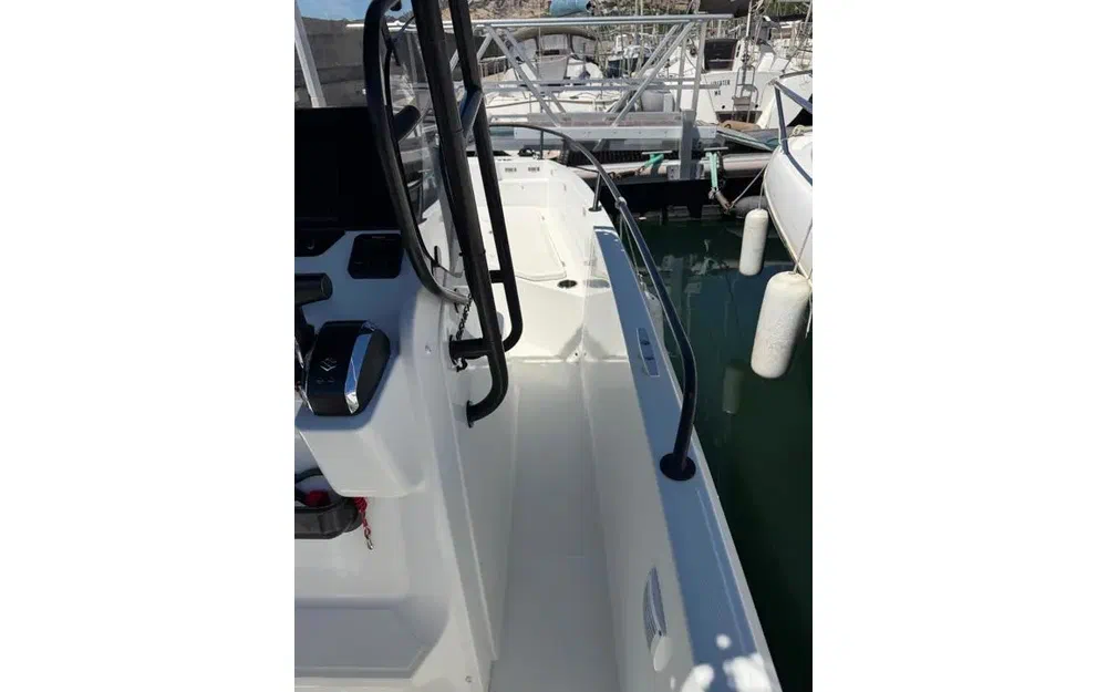 slider 3 Beneteau Flyer 8