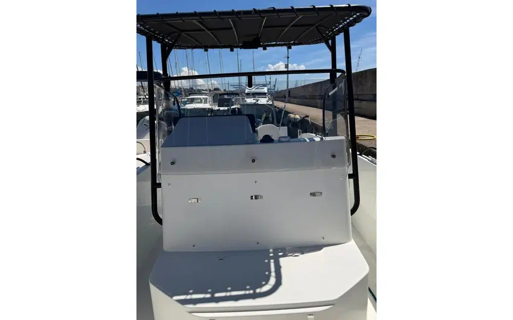 slider 7 Beneteau Flyer 8