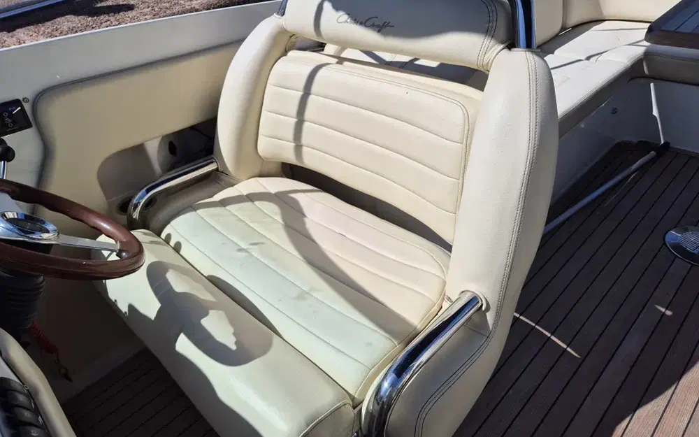 slider 7 Chris Craft Corsair 28