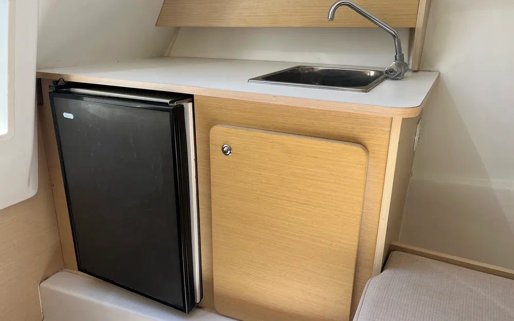 slider 11 Beneteau Flyer 750 Sundeck