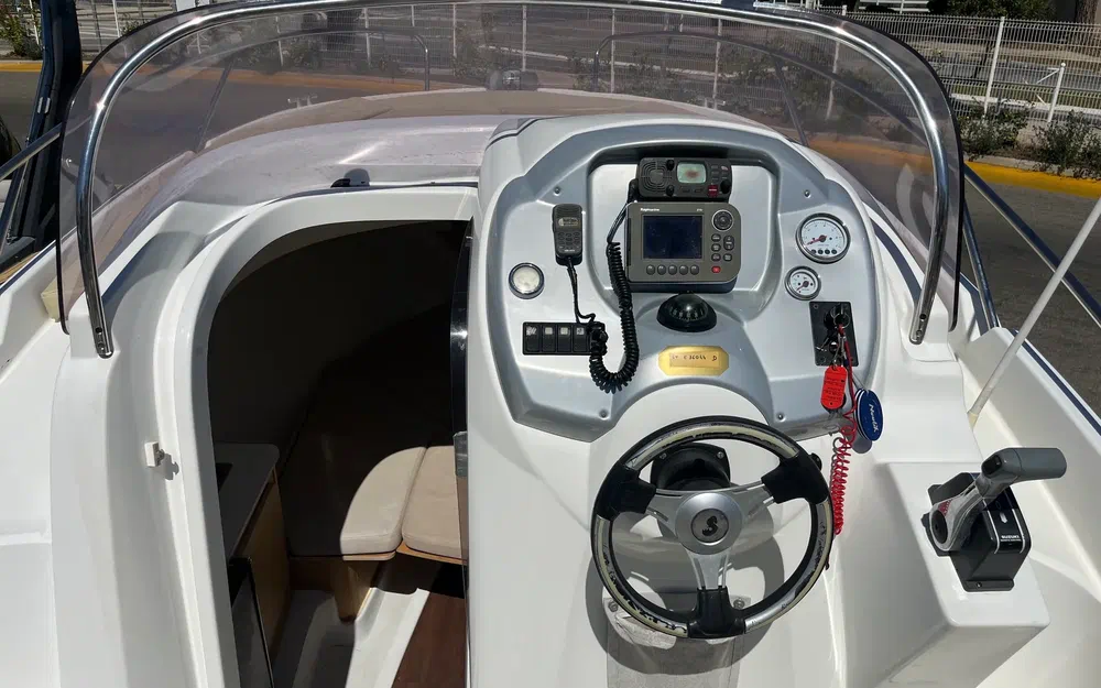 slider 7 Beneteau Flyer 750 Sundeck