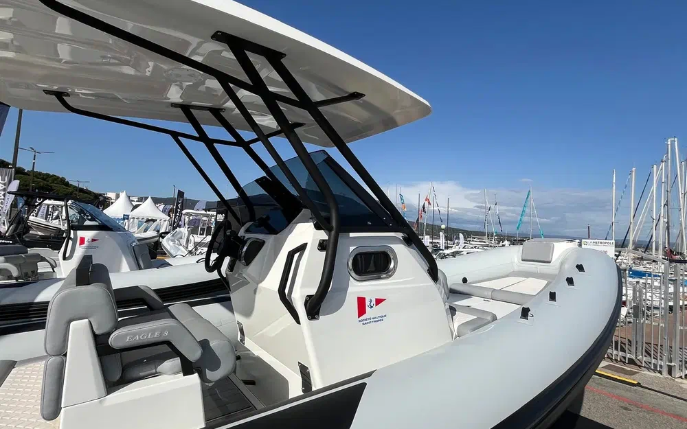 slider 32 Brig EAGLE 8 VDST SERIES