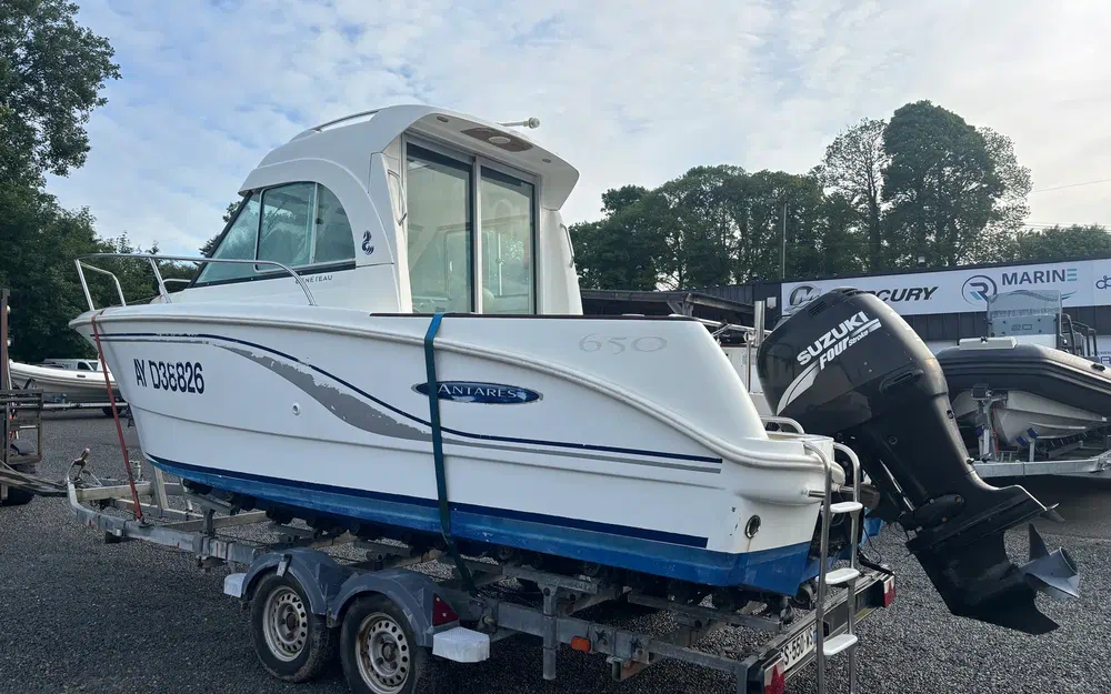 slider 9 Beneteau Antares 6.50 HB