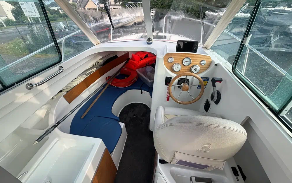 slider 1 Beneteau Antares 6.50 HB