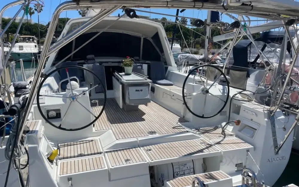 slider 1 Beneteau Oceanis 45