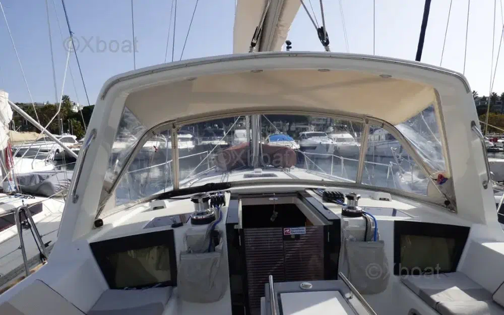 slider 3 Beneteau Oceanis 45