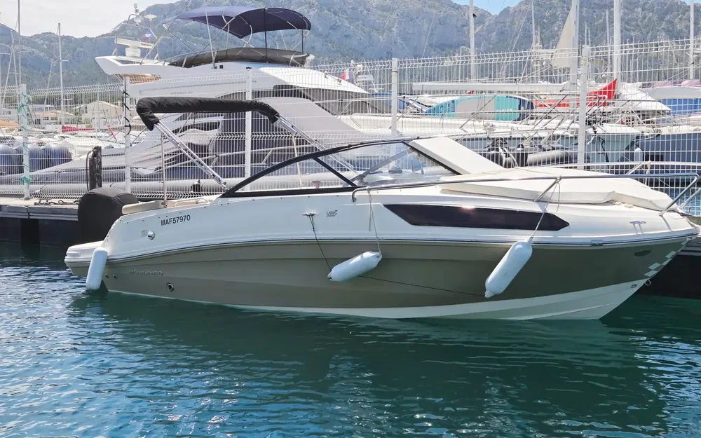 slider 0 Bayliner VR5 Cuddy