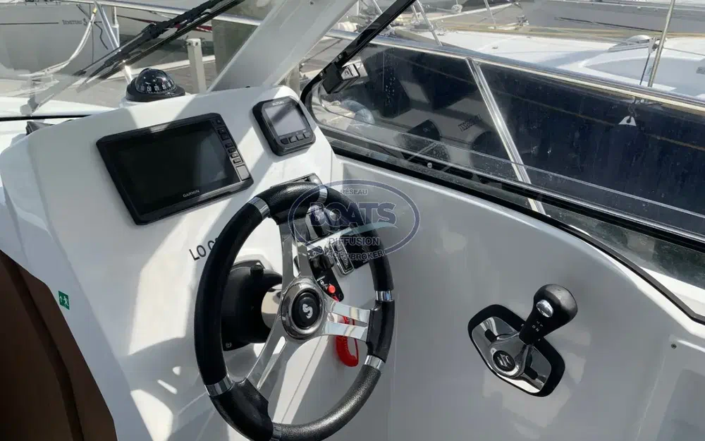 slider 1 Beneteau Antares 7