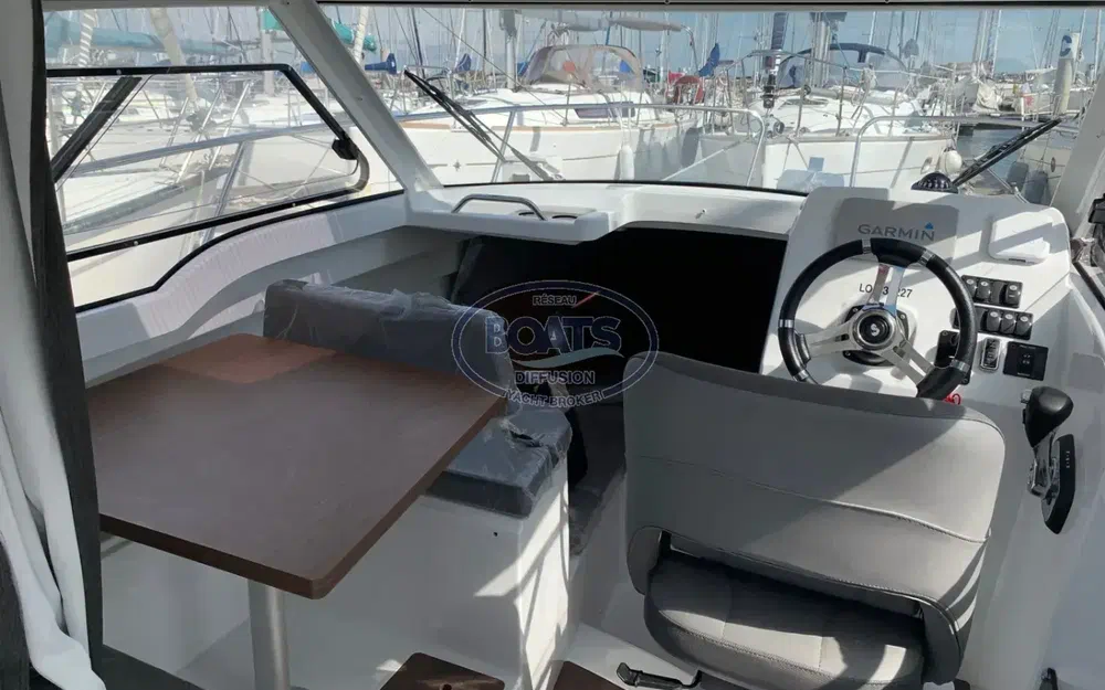 slider 3 Beneteau Antares 7
