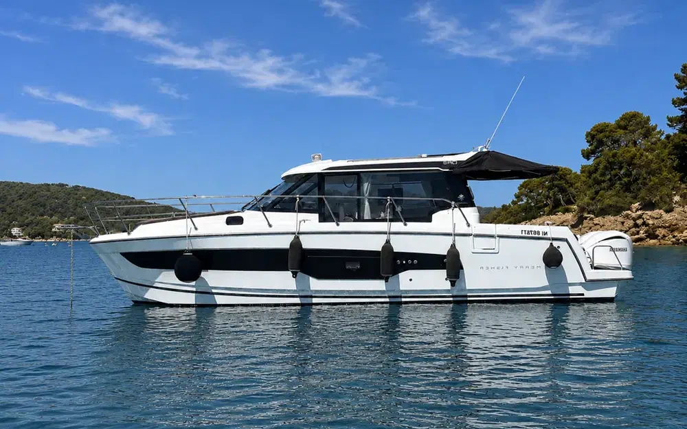 slider 0 Jeanneau Merry Fisher 1095